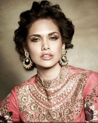 Esha Gupta